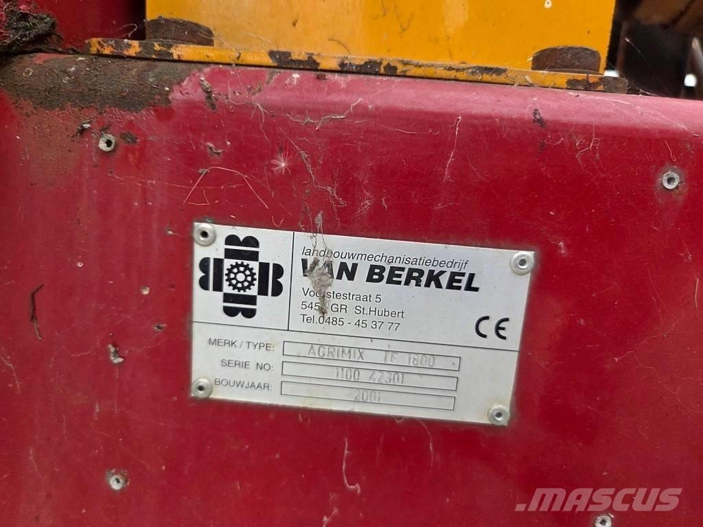  Agrimix TF1800 믹서 피더