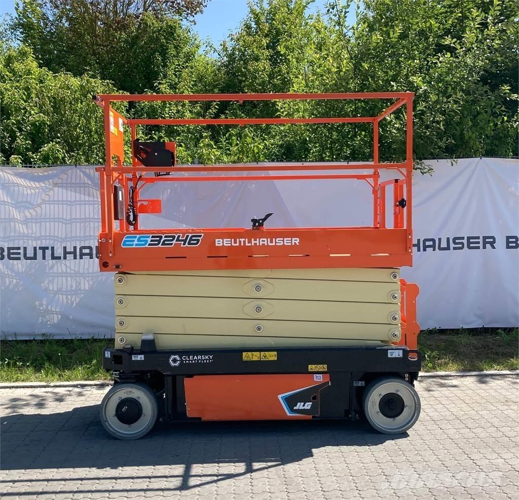 JLG ES3246 가위형 리프트