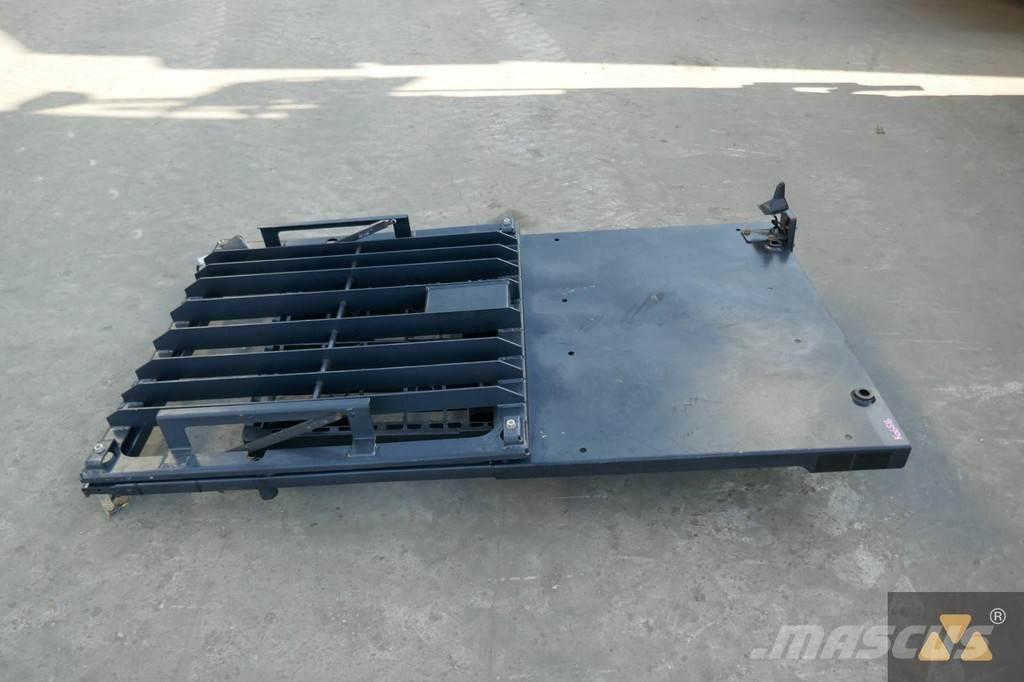 CAT 357-4102 캐빈 및 인테리어