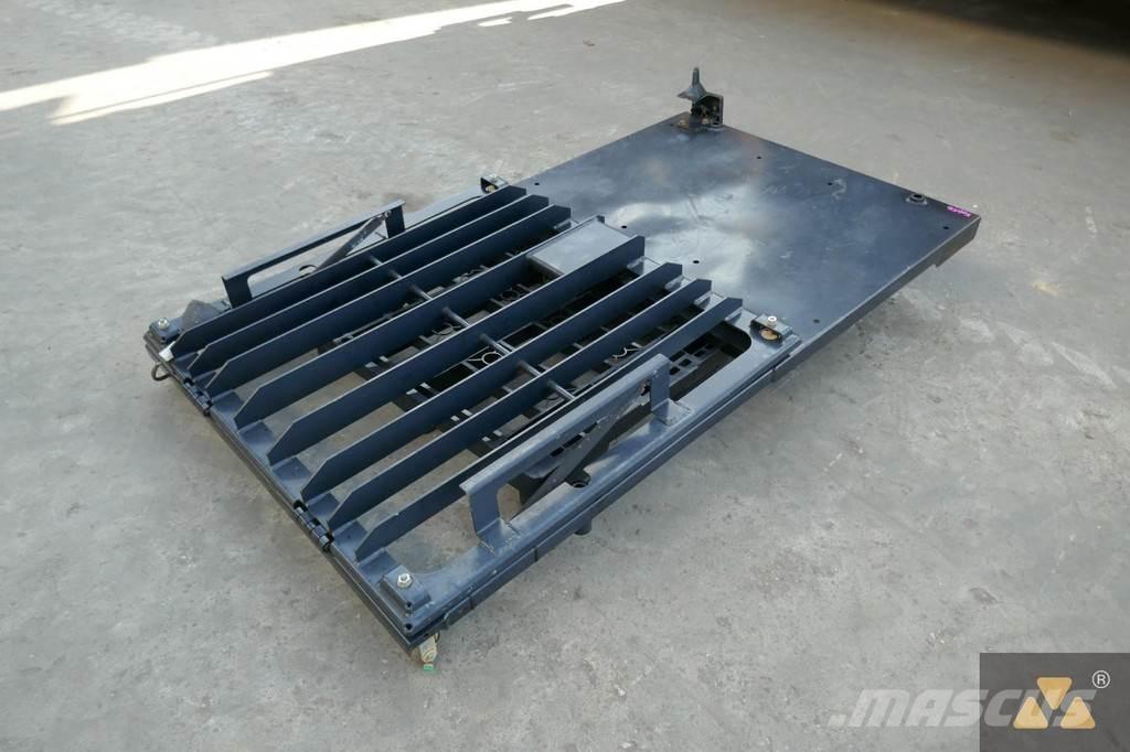 CAT 357-4102 캐빈 및 인테리어