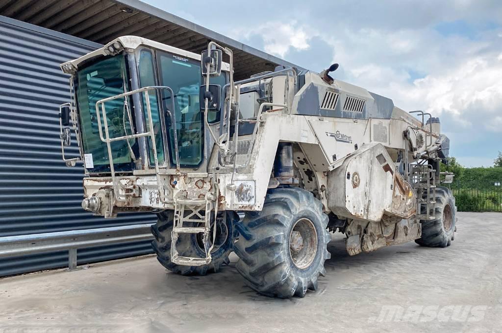 Wirtgen WR 240 아스팔트 리사이클러