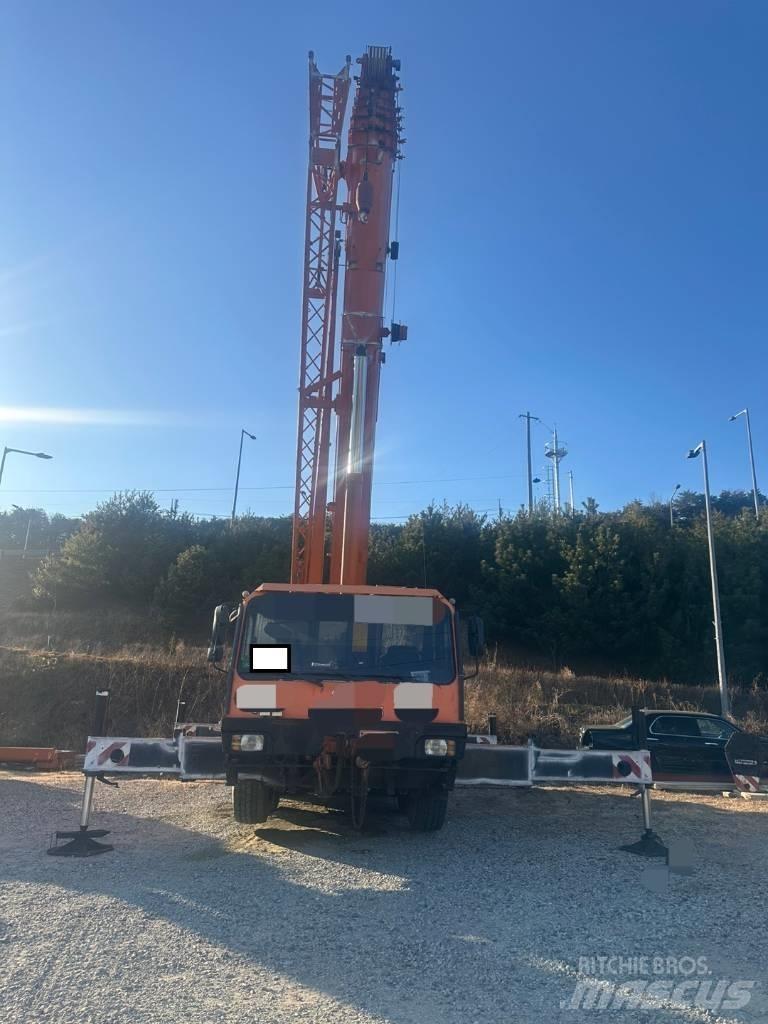 Liebherr LTM 1090-2 A/T 크레인