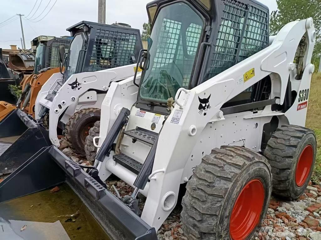 Bobcat S 330  스키드로더