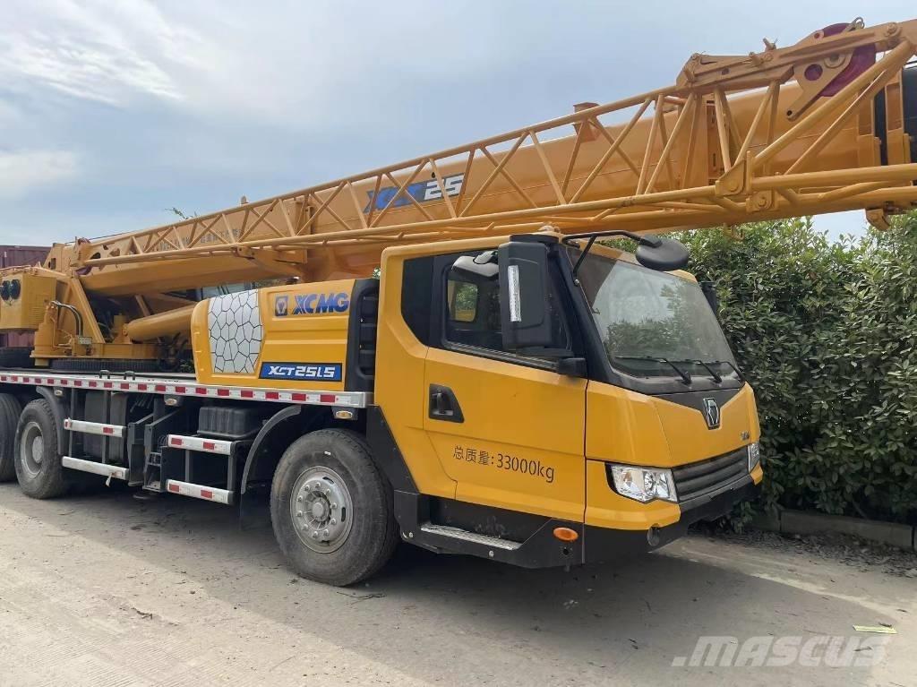 XCMG QY25 A/T 크레인