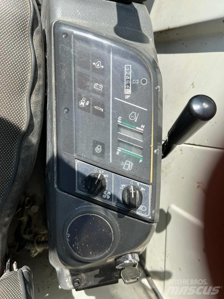 Komatsu CD50-1  궤도식 덤프