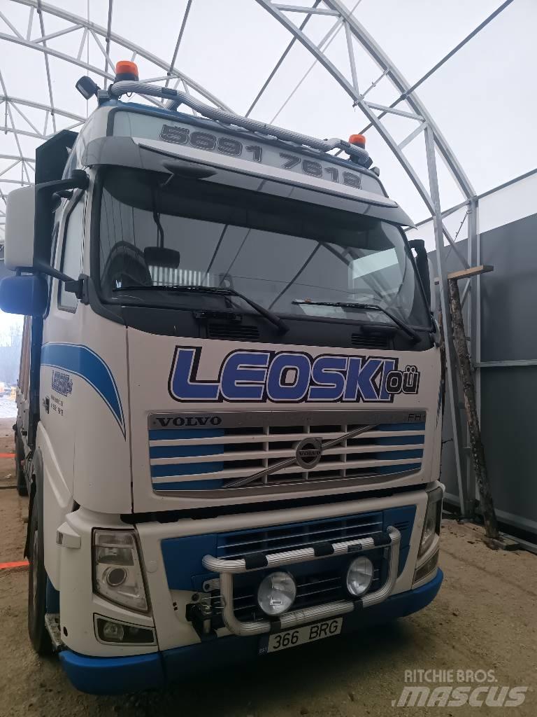 Volvo FH 520 목재 트럭