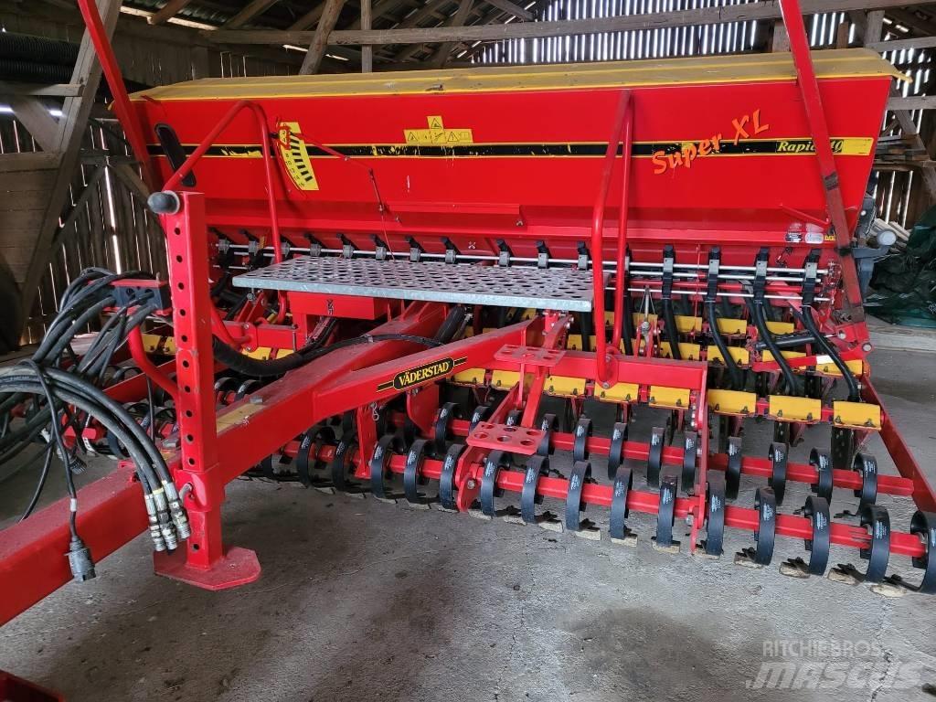 Väderstad Rapid400C 드릴