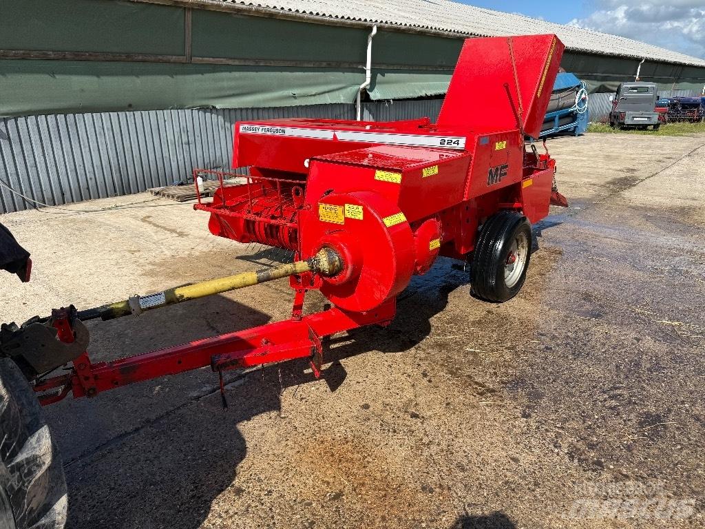 Massey Ferguson 224 각형 곤포기