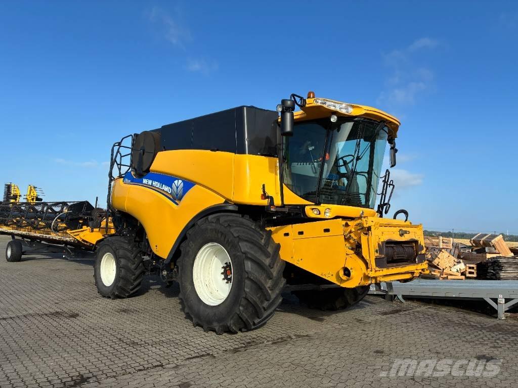 New Holland CR 9080 콤바인 수확기