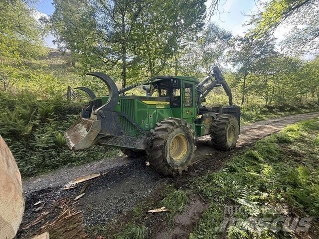John Deere 640 L 목재스키더
