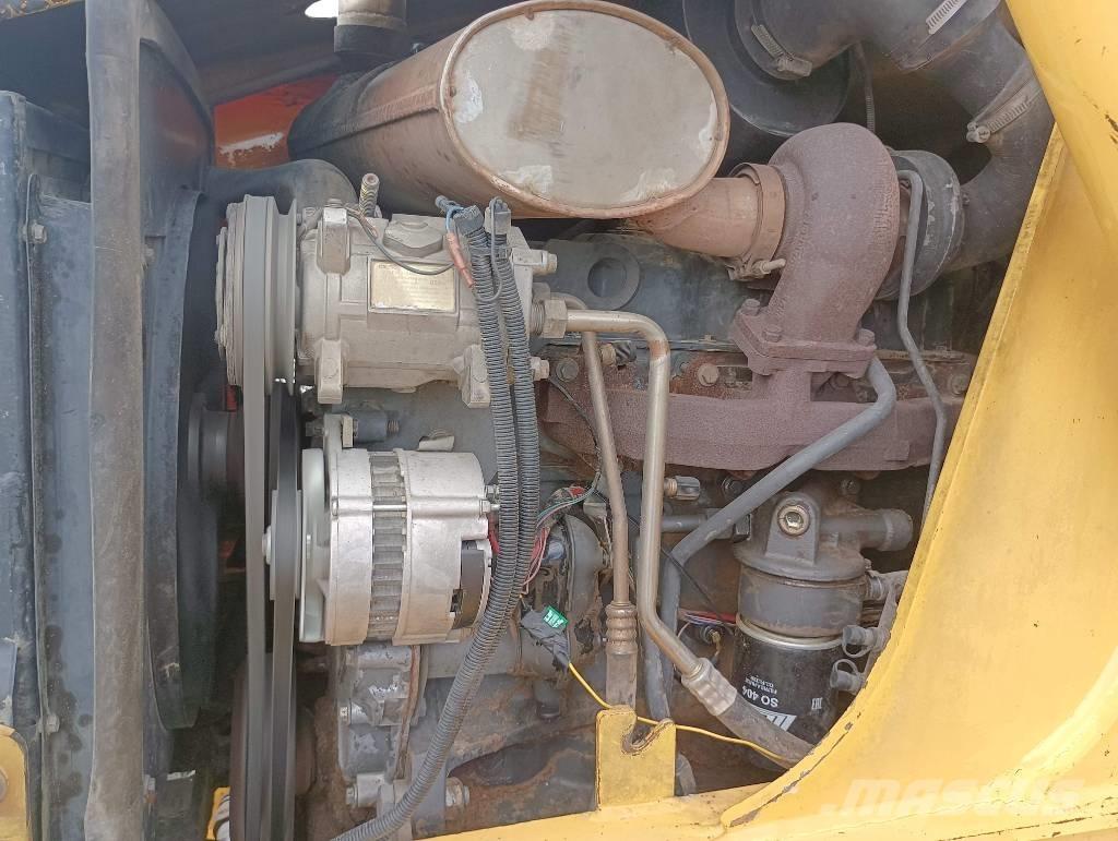 New Holland LB 110 백호로더