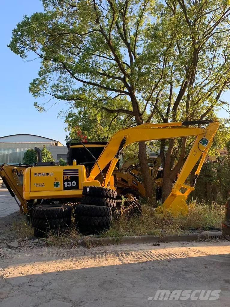 Komatsu PC 130 대형 굴삭기 29톤 이상