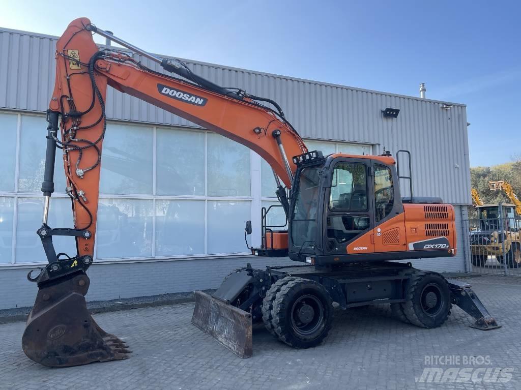 Doosan DX170W-5  휠 굴삭기