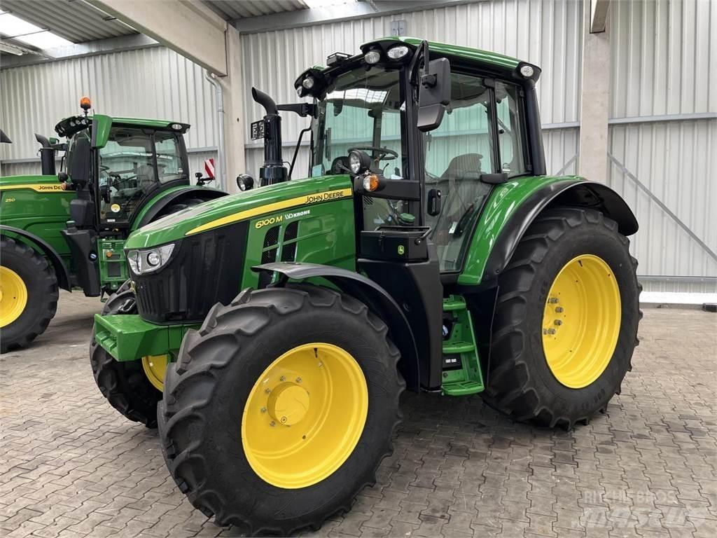 John Deere 6100M 트랙터