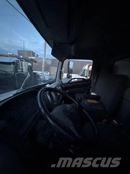 Hino 358 패널 화물차