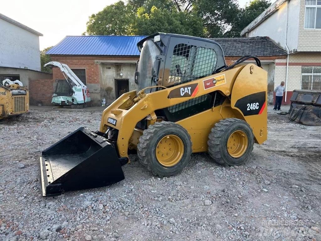 CAT 246 C  스키드로더