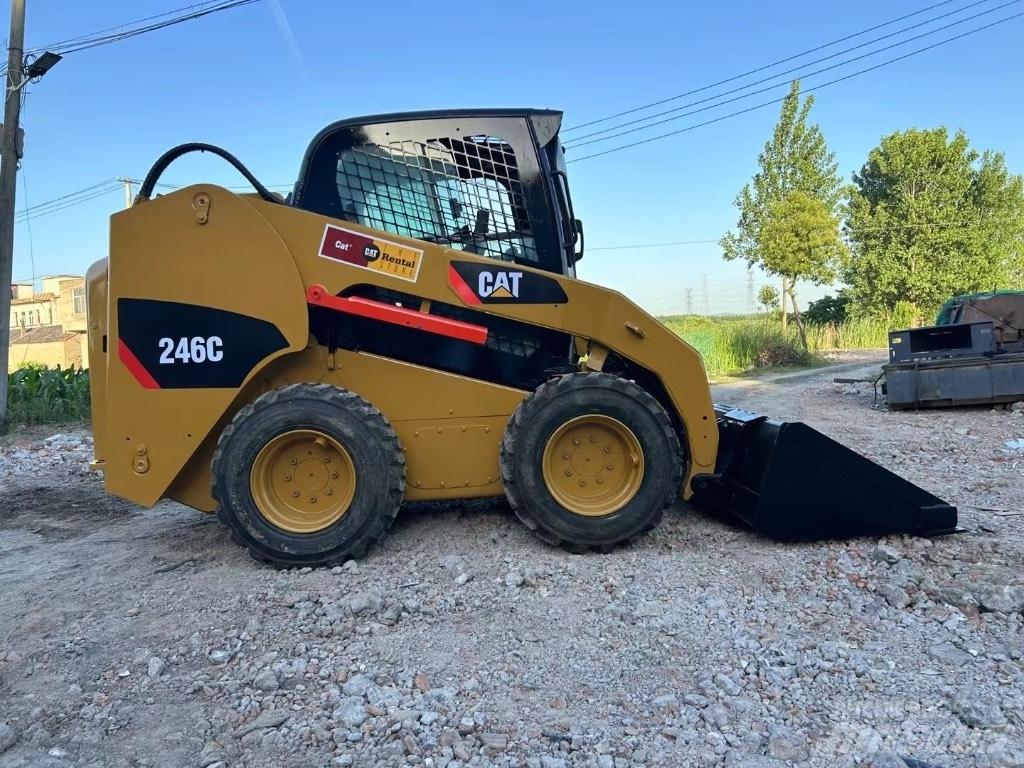 CAT 246 C  스키드로더