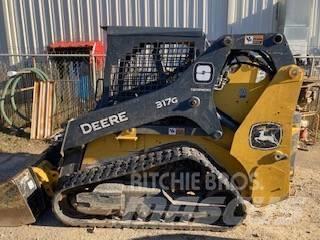 John Deere 317G  스키드로더
