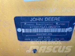 John Deere 317G  스키드로더