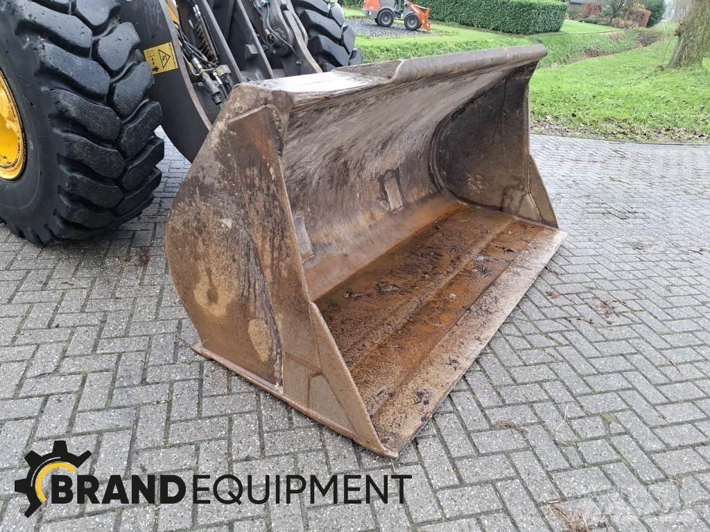 Volvo L60F  휠로우더