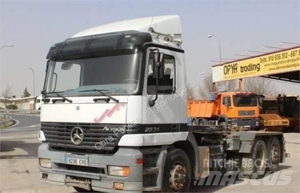 Mercedes-Benz 2531 컨테이너 트럭
