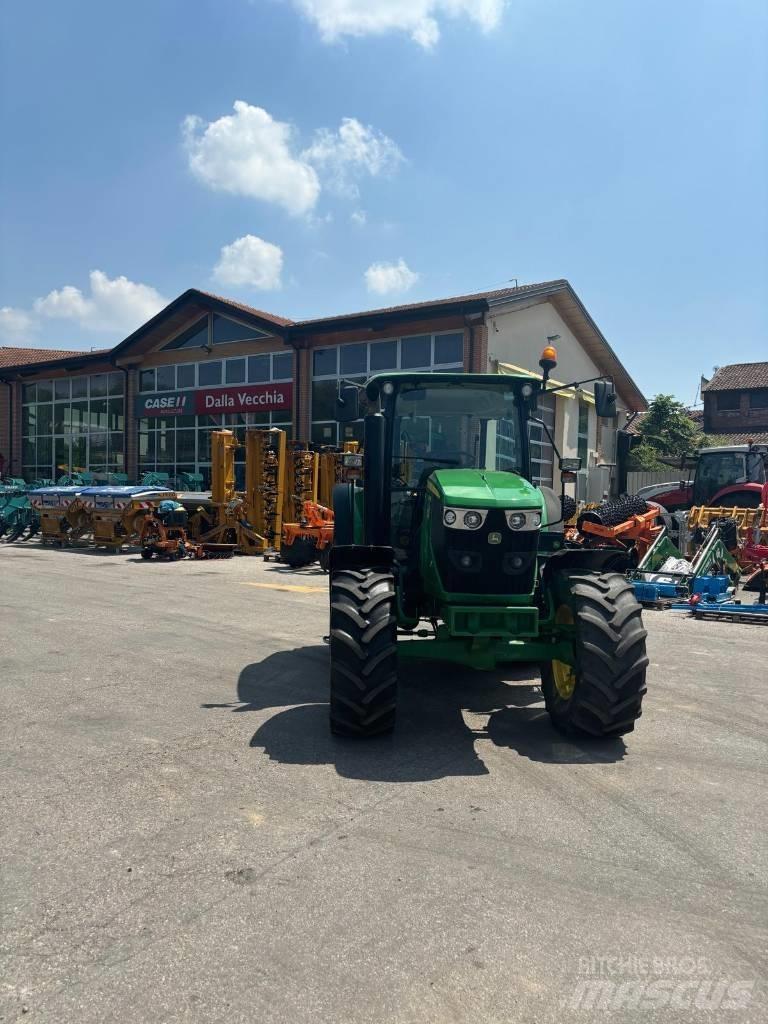 John Deere 6100 MC 트랙터