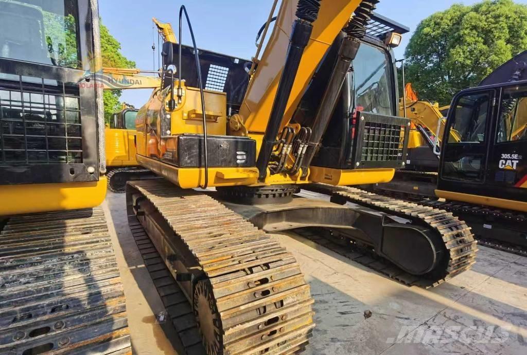 CAT 320 D L 대형 굴삭기 29톤 이상
