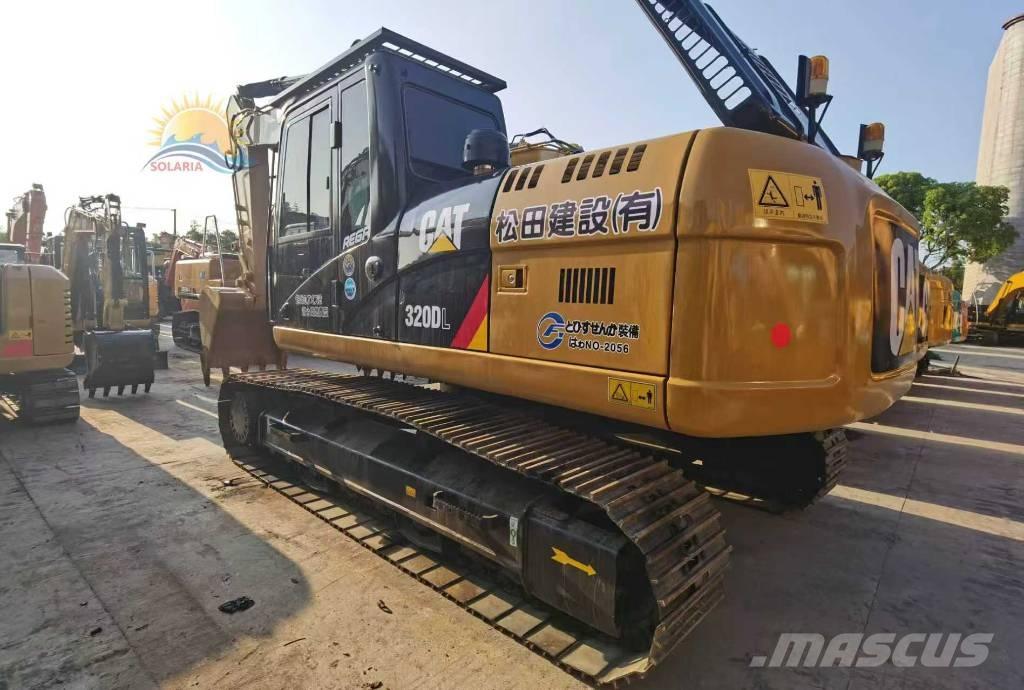 CAT 320 D L 대형 굴삭기 29톤 이상