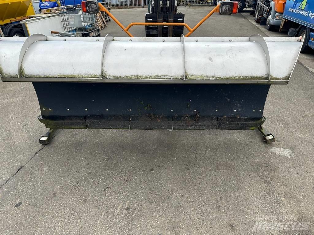 Jongerius JMK2750 제설 블레이드 및 제설기