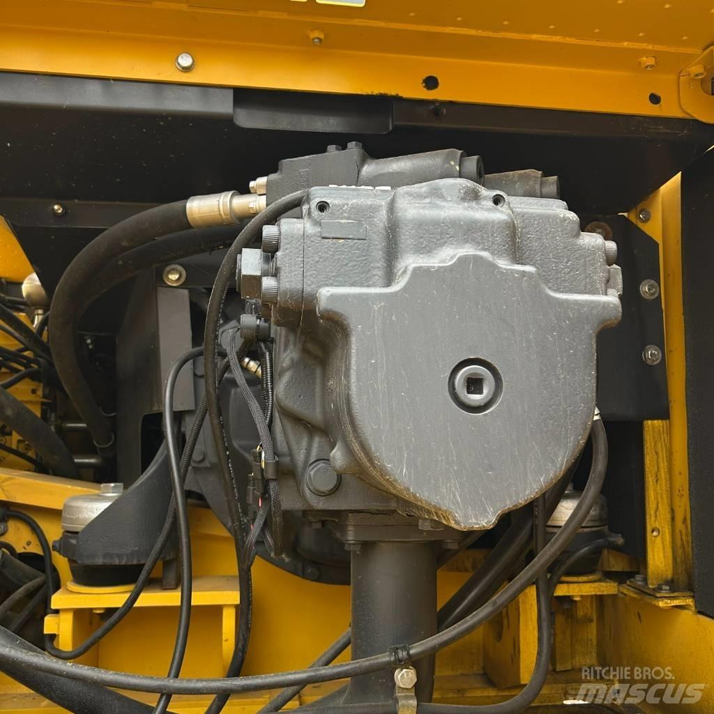 Komatsu 400-7 대형 굴삭기 29톤 이상