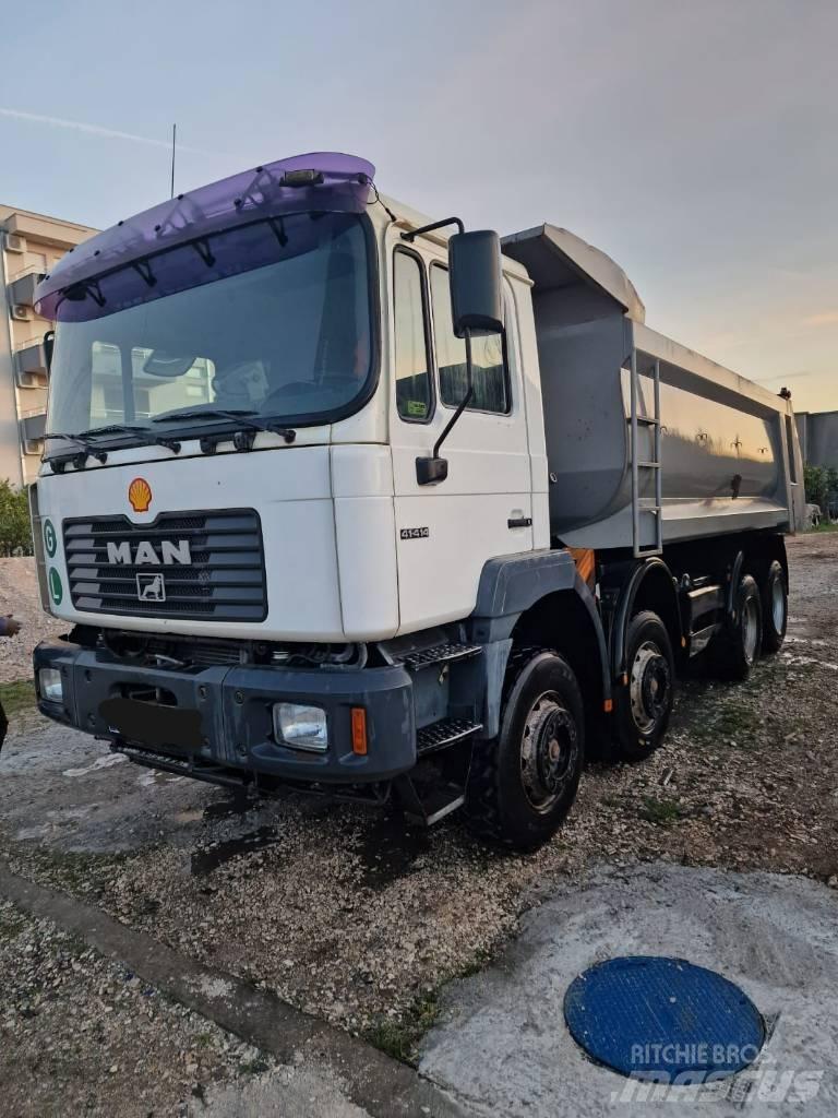 MAN F 2000 덤프 트럭