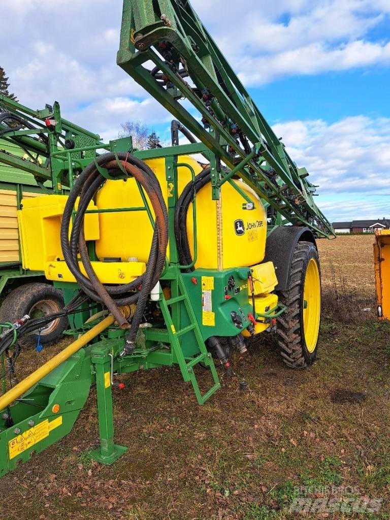 John Deere 740 i 견인형 분무기