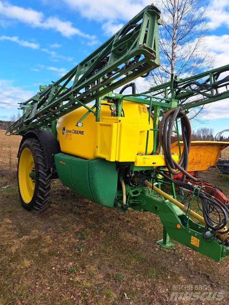 John Deere 740 i 견인형 분무기
