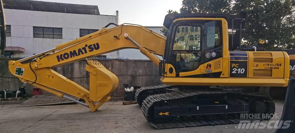 Komatsu PC 210-8 대형 굴삭기 29톤 이상