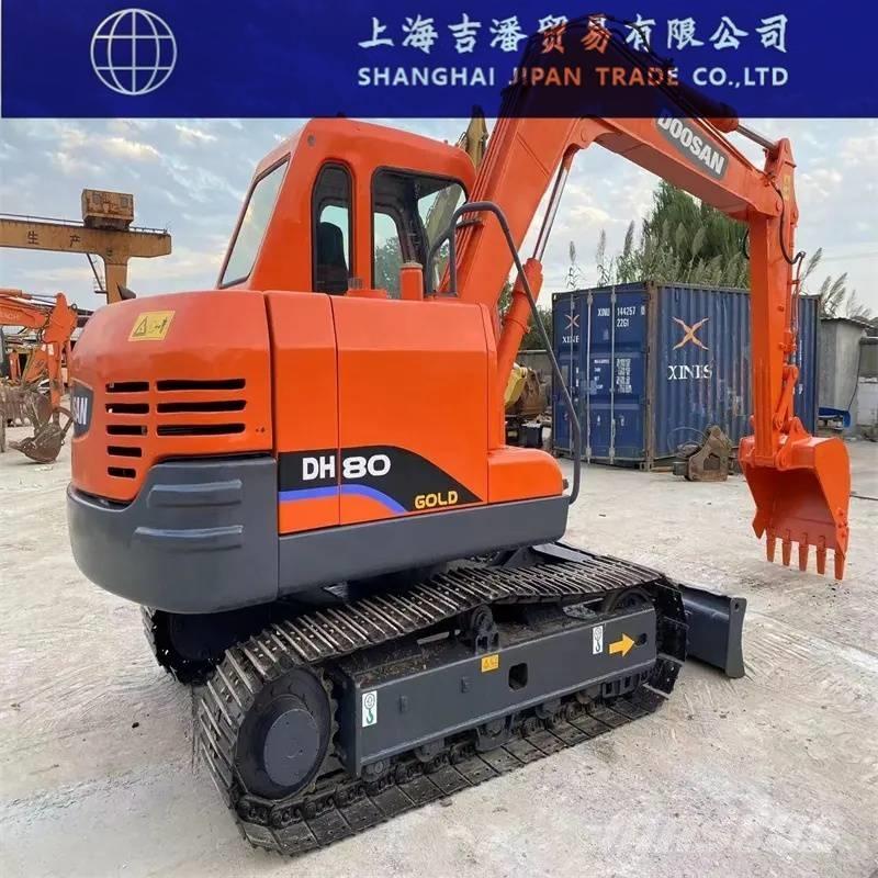 Doosan DH 80 중형굴삭기 7톤-28톤