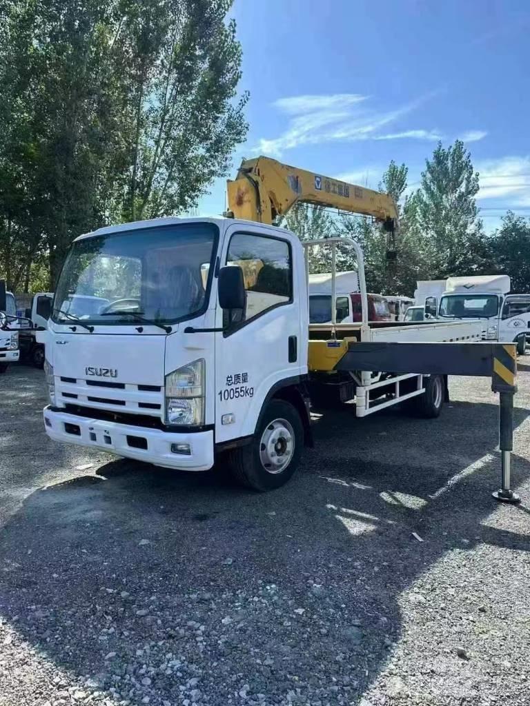 Isuzu ELF 700 크레인 트럭