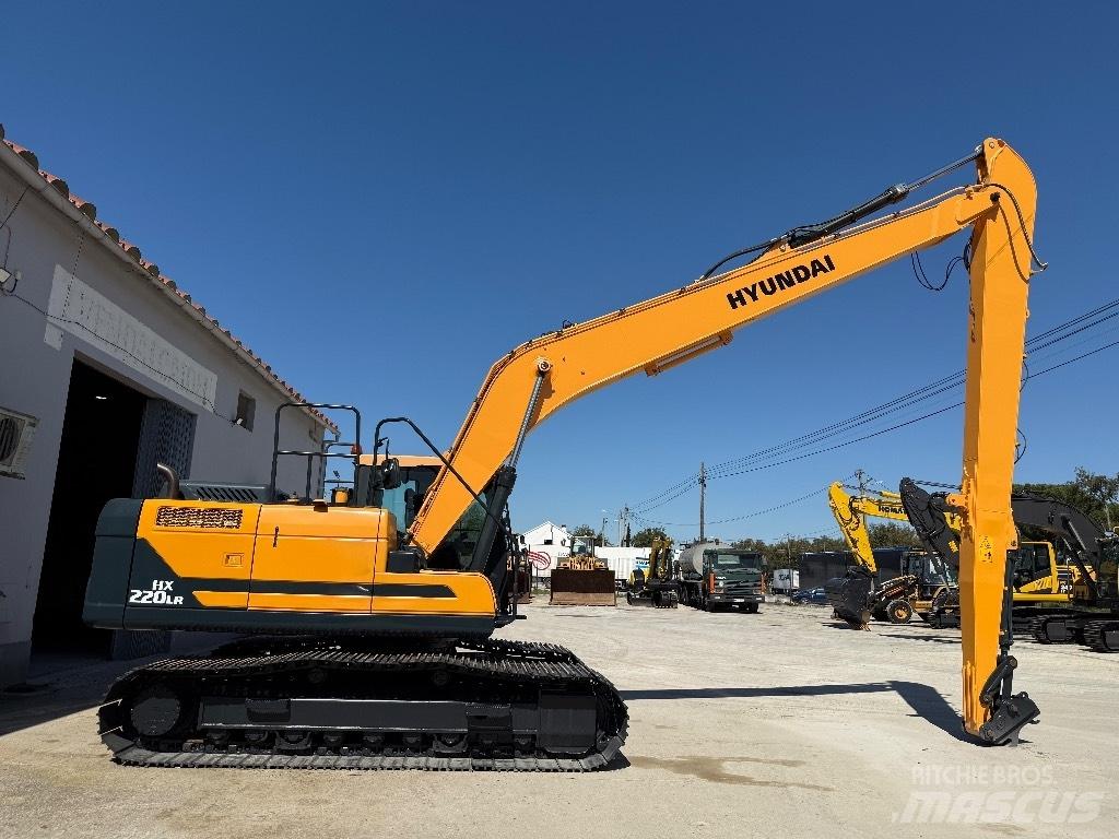 Hyundai HX220 LR 롱리치 굴삭기