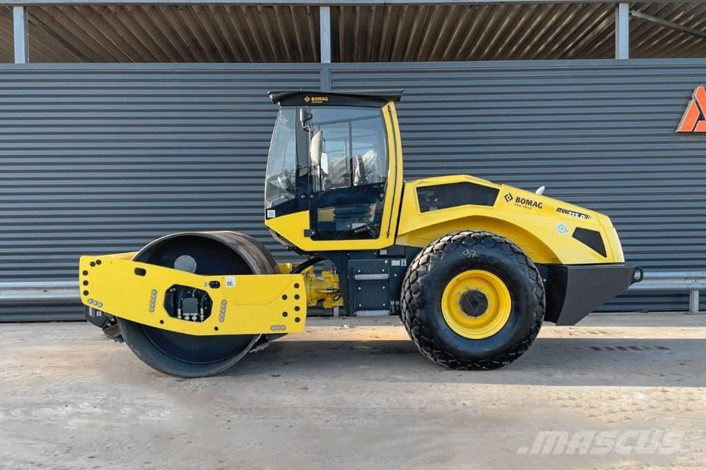 Bomag BW 213 D-5 싱글 드럼 롤러