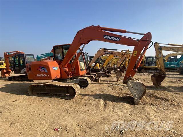 Doosan DH70-7 대형 굴삭기 29톤 이상
