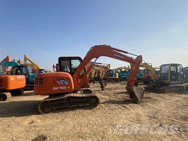 Doosan DH70-7 대형 굴삭기 29톤 이상