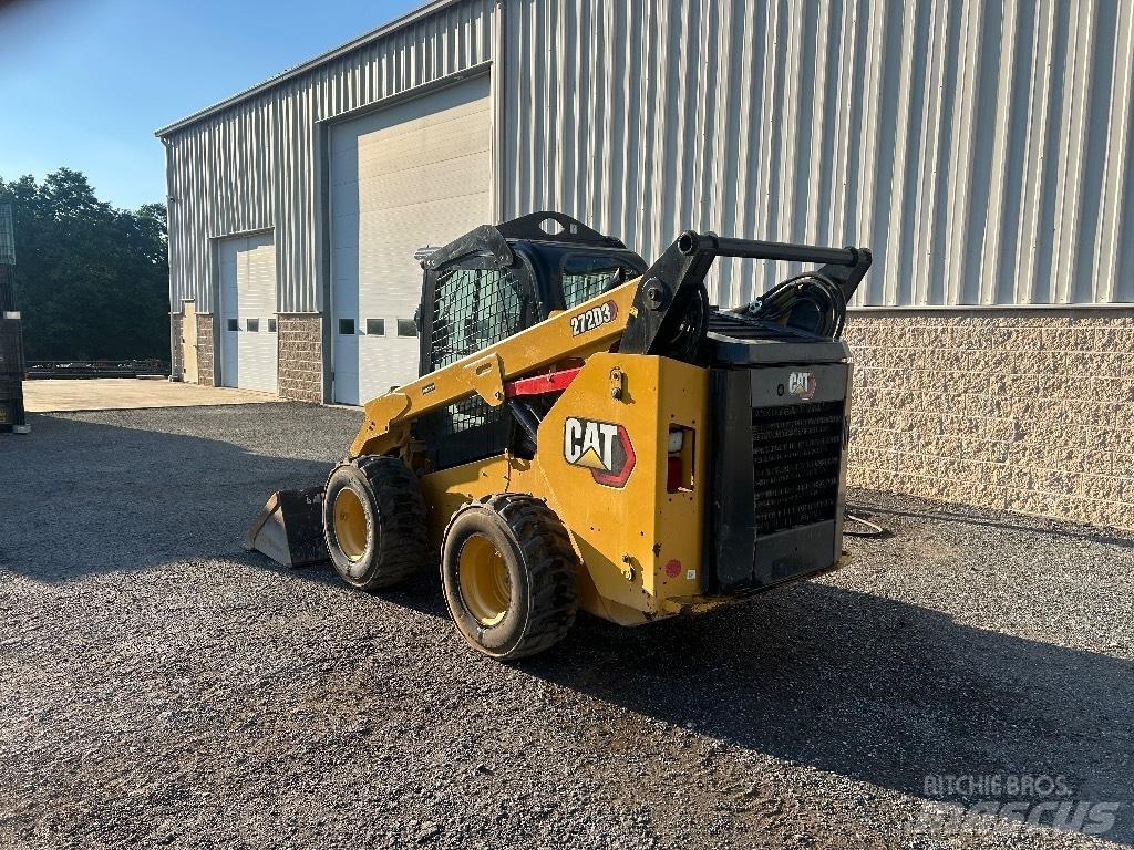 CAT 272 D3  스키드로더
