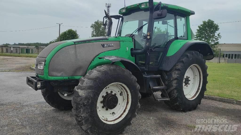 Valtra T170 트랙터
