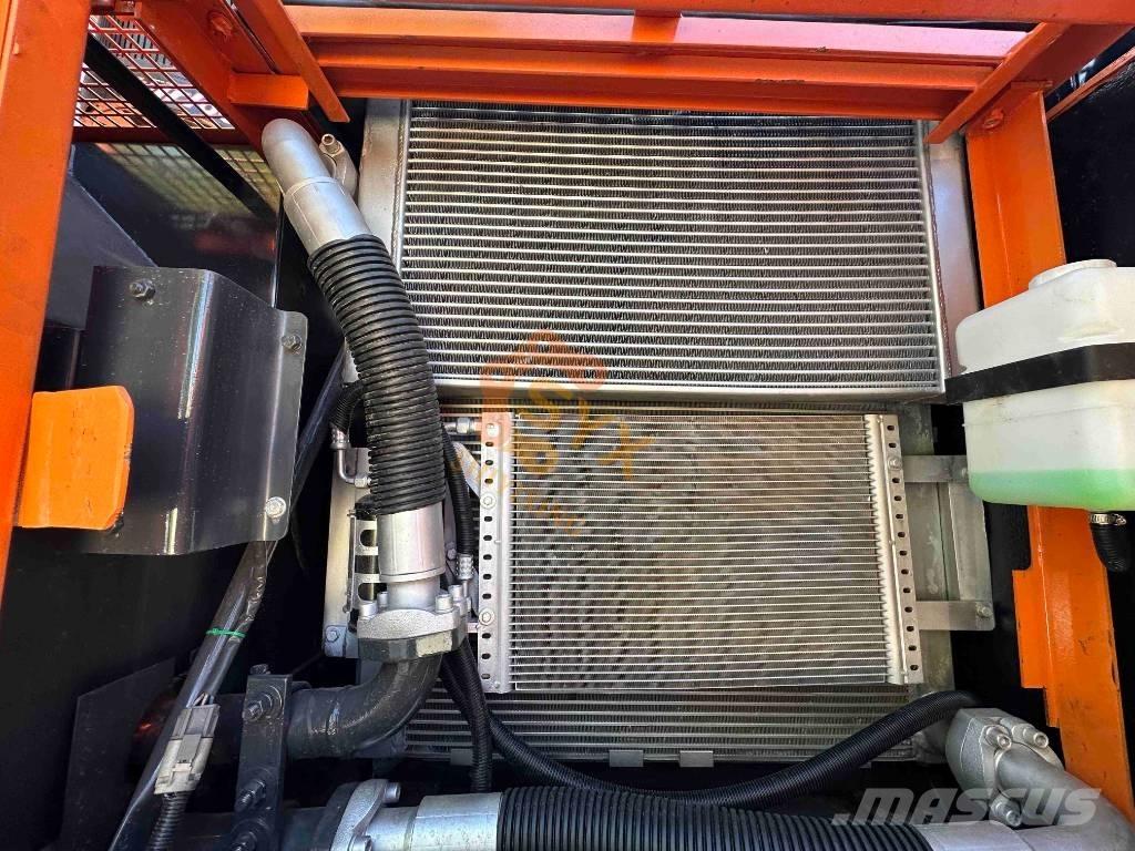 Doosan DX 225 LC 대형 굴삭기 29톤 이상