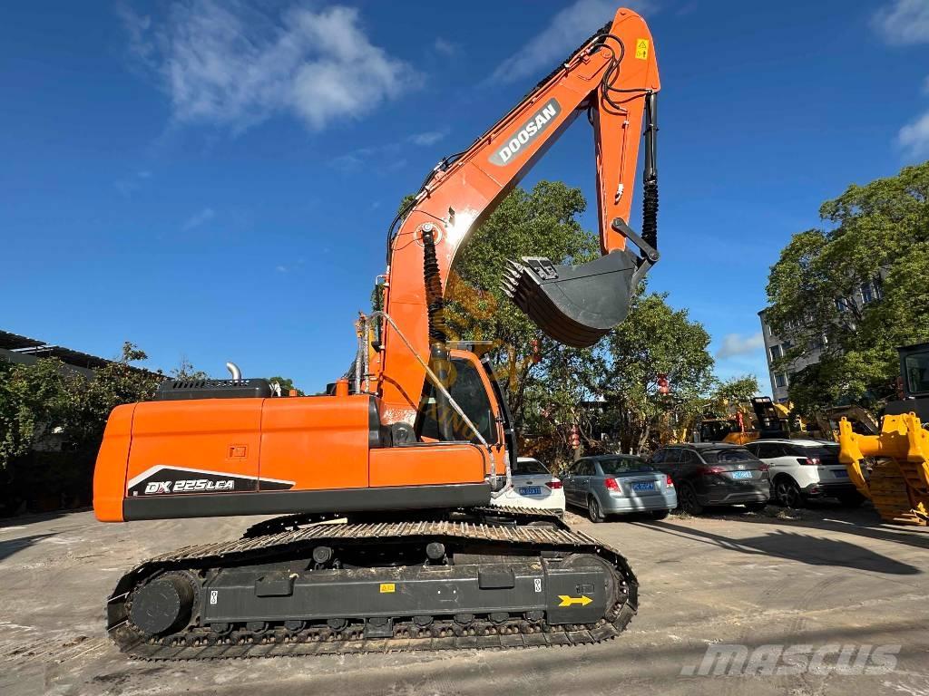 Doosan DX 225 LC 대형 굴삭기 29톤 이상