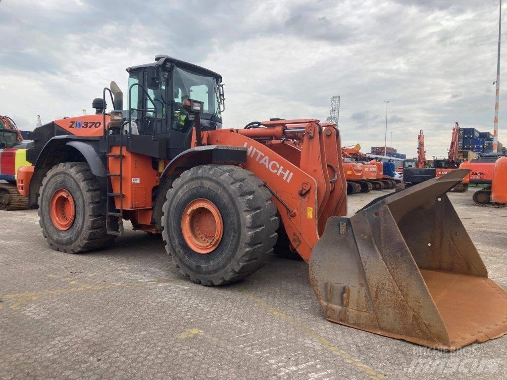 Hitachi ZW370-5B  휠로우더