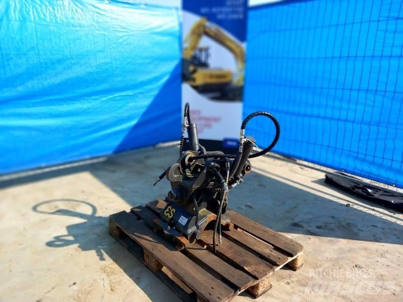 Komatsu PC88MR-8 로테이터