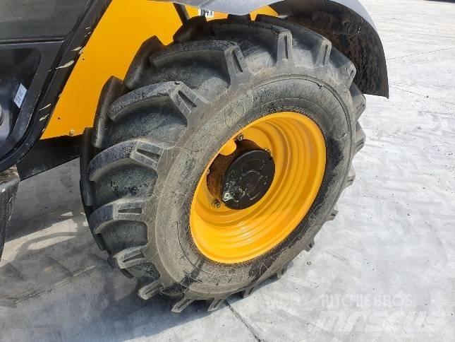 JCB 531-70 - BC24 텔러 핸들러