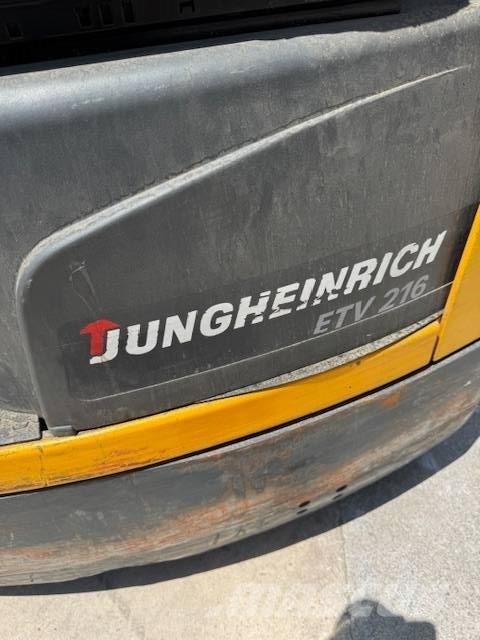 Jungheinrich ETV 216 리치 트럭