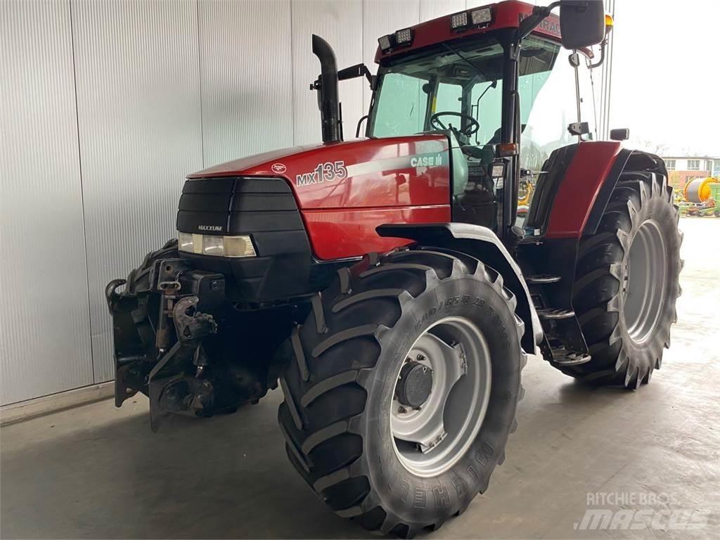 Case IH MX 135 트랙터