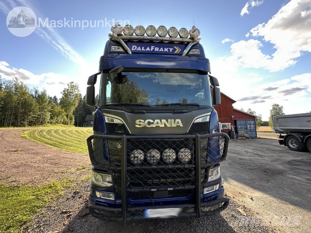 Scania R 650 목재 트럭